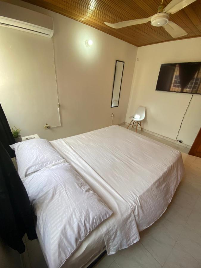 Habitaciones Cerca Al Aeropuerto 2 Картахена Экстерьер фото